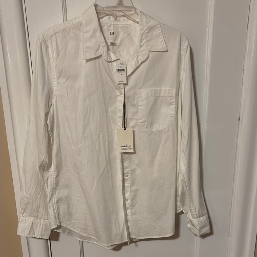 NWT GAP White Casual Button Down Shirt Classic Tailored Fit - Picture 2 of 4
